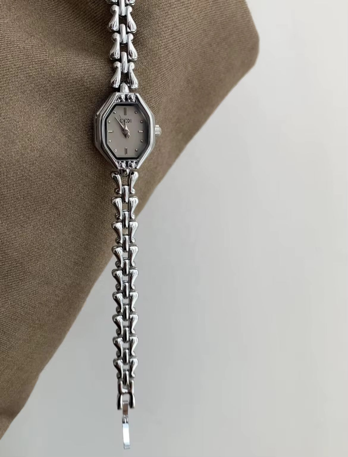 Dainty vintage unique watch