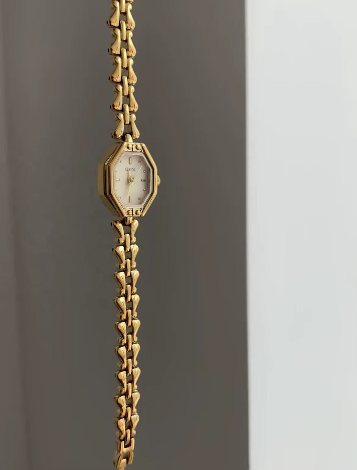 Dainty vintage unique watch