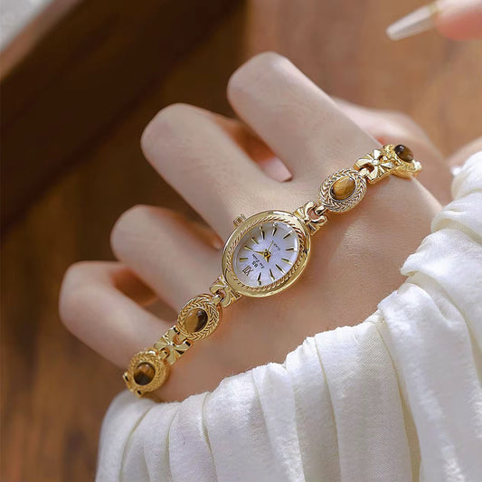Elegant Vintage-Inspired Women’s Gold Bracelet Watch
